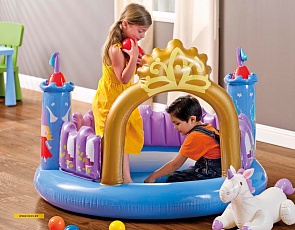 Центр игровой - Магический Замок, с шариками и единорогом (Intex, int48669NP)